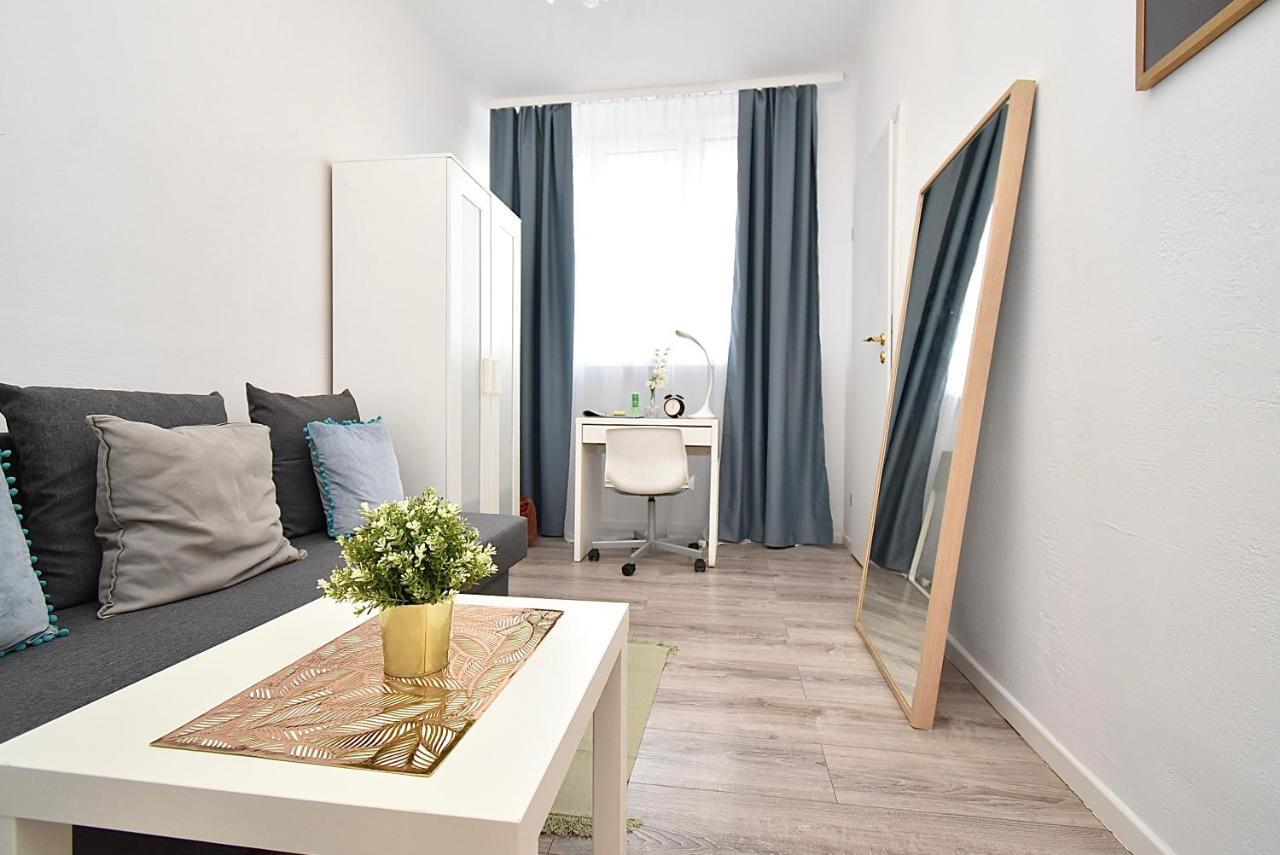 Rental Apartments Aleja Niepodleglosci Varsovia Exterior foto