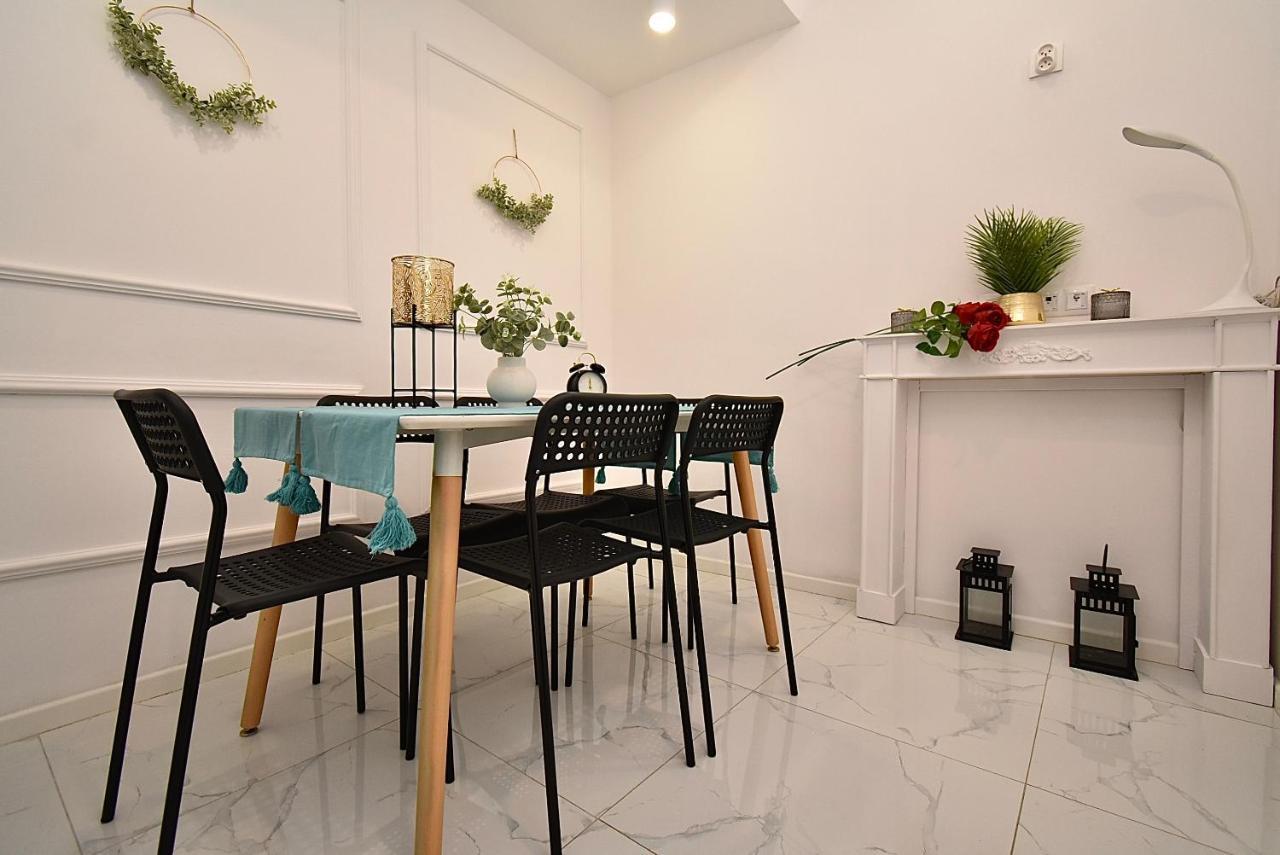 Rental Apartments Aleja Niepodleglosci Varsovia Exterior foto